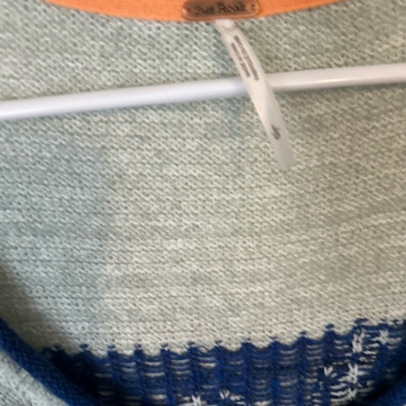 FREE PEOPLE Palm Breeze Pullover color
Sky Large - Picture 5 of 10